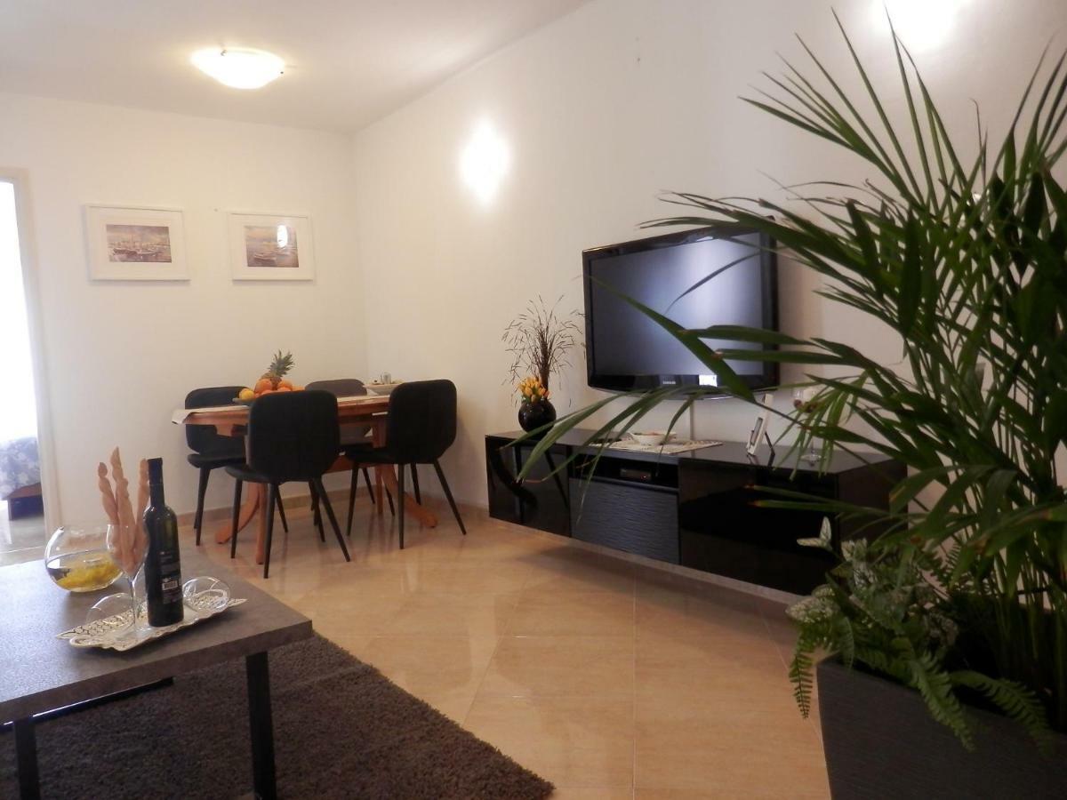 פורץ Melody Apartment מראה חיצוני תמונה