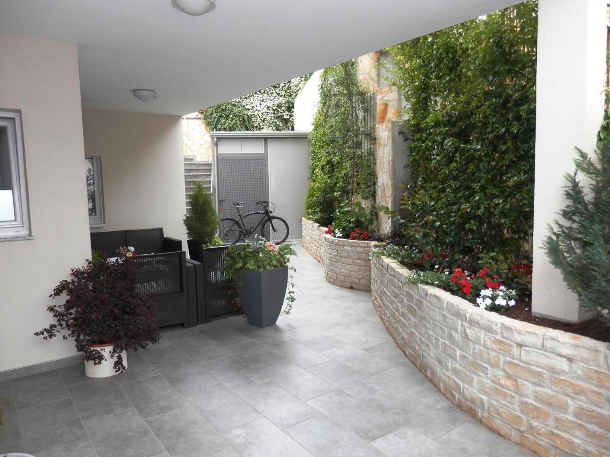 פורץ Melody Apartment מראה חיצוני תמונה
